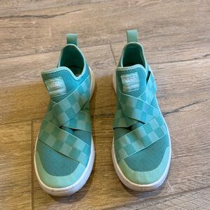 EUC Vans men’s green Checkered Slip-On Sneakers